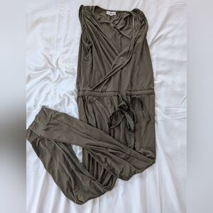 Olive Green Stretchy Jumper